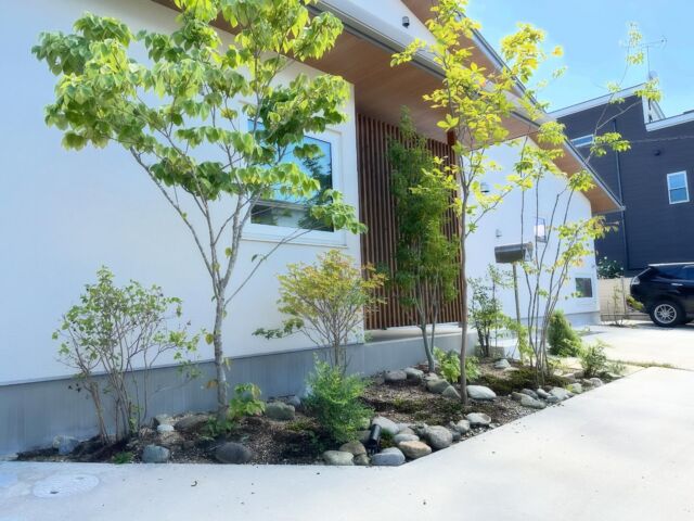 〜良い家で、暮らそう〜
福島県のyoie建築舎です。
住まいに関すること、何でもご相談下さい。

#住宅 #注文住宅 
#住宅設計 #インテリア
#エクステリア
#外構 #庭づくり
#雑木の庭
#木の家 #無垢材
#塗り壁 
#パッシブデザイン 
#高気密高断熱 
#工務店 #設計事務所 
#福島県 #白河市 #西郷村
#yoie建築舎 #ヨイエ建築舎
#yoie