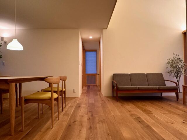 「西郷町の家」UA値0.28

〜良い家で、暮らそう〜
福島県のyoie建築舎です。
住まいに関すること、何でもご相談下さい。

#住宅 #注文住宅 
#住宅設計 #インテリア
#エクステリア
#外構 #庭づくり
#雑木の庭
#木の家 #無垢材
#塗り壁 
#パッシブデザイン 
#高気密高断熱 
#工務店 #設計事務所 
#福島県 #白河市 #西郷村
#yoie建築舎 #ヨイエ建築舎
#yoie